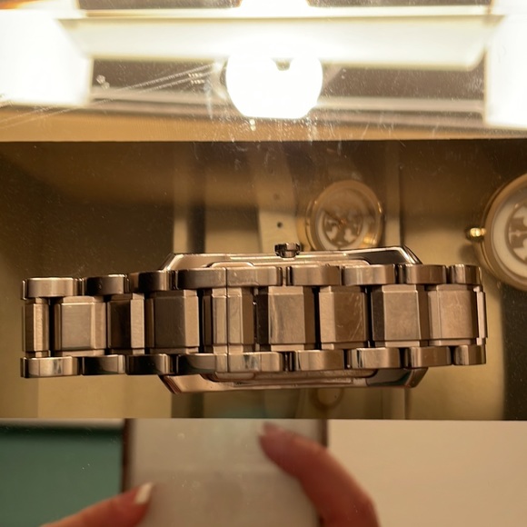 BURBERRY stainless steel watch with iconic Burberry logo plaid. - Picture 8 of 10